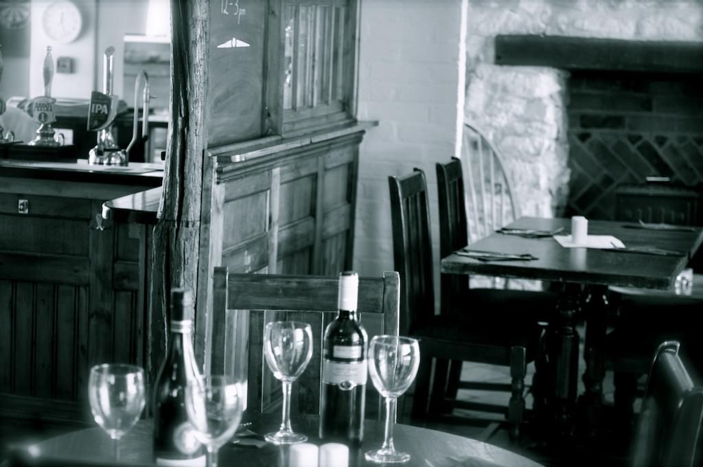 The Crown Inn Benson Exterior photo