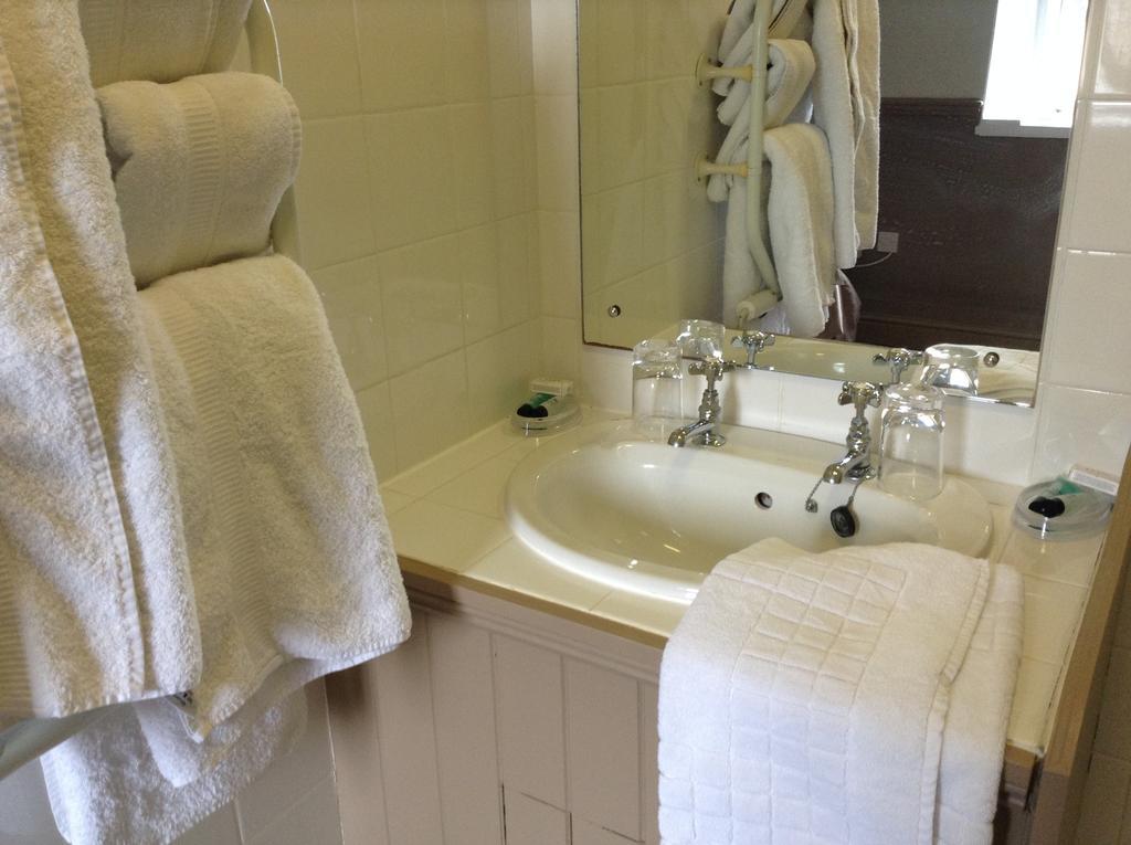 The Crown Inn Benson Room photo